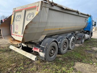 Volvo ťahač s návesom, Tatra 815 - 4
