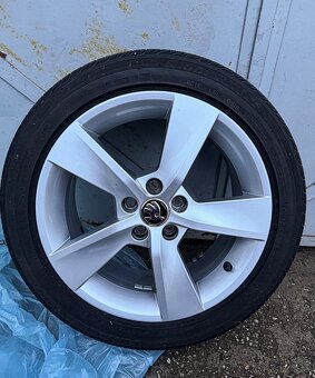 Originál letná sada ŠKODA 215/45 R16 - 4