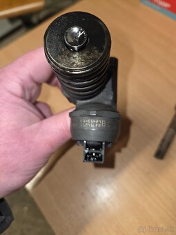 Vstrekovacie trysky 1.9tdi 74kw - 4