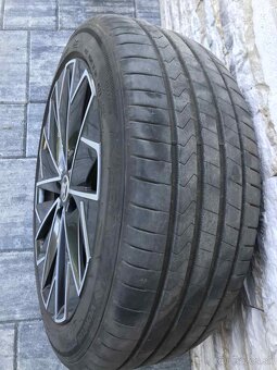 Predám letnú sadu 235/45R18 5x112 - 4