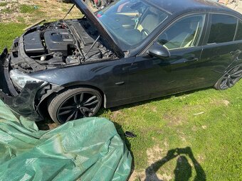 Rozpredam BMW e90 - 4