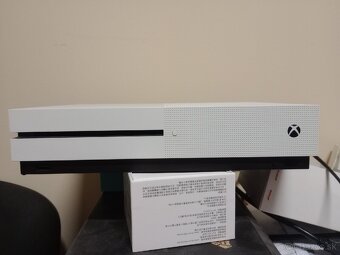 Xbox One S + ovládač - 4