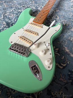 Handmade Vintage-Style 60's Surf Green Strat - 4