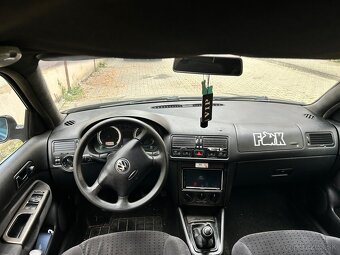 VW GOLF IV - 4