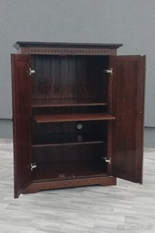 Skriňa teaková – spálňová. - 4