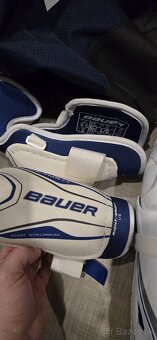 Hokejova vystroj - 4