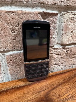 Nokia 300 - dotykova a tlačiítková - 4