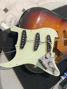 Fender Stratocater MIJ Custom shop 1993 - 4