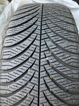 4ks 185/60 R15 M+S celorocne na diskoch 6Jx15H2 ET38 - 4