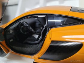 Model 1:18 McLaren 675 LT Autoart Orange - 4