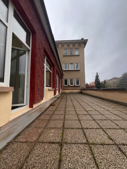 Na prenájom obchodné priestory v centre Novej Dubnice - 4