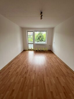 2 - izbový byt na Záhoráckej ulici - 4