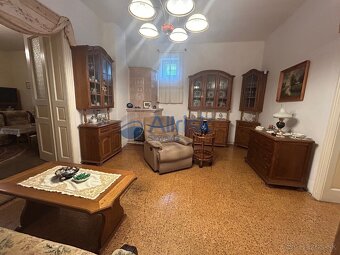Starší tehlový dom vo výbornom stave s garážou a terasou vo - 4