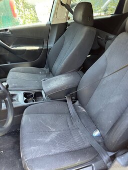 Rozpredam Volkswagen passat b6 combi modry - 4
