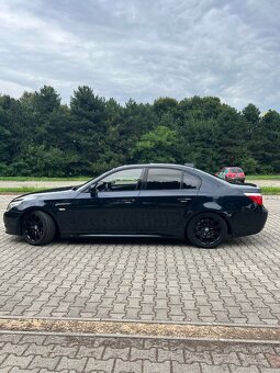 BMW 525i Sedan M-packet | 2008 (facelift) | Manuál | e60 - 4