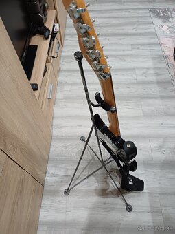 Stojan na gitaru - 4