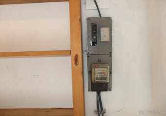 Prenájom garáže v Šamorine / MESTSKY MAJER / - 4