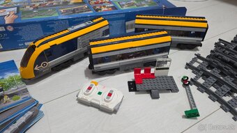 Predám LEGO CITY - Passenger train 60197 - 4