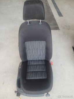 Škoda Octavia II sedačky - 4