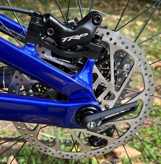 Celoodpružený karbónový ebajk Trek Fuel EXe 9.5 - 4