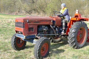 Traktor Zetor - 4