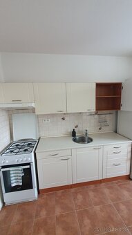 Kuchynská linka krémovej farby s nerezovym drezom - 180 cm , - 4