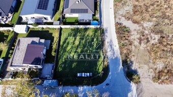 ZAČNITE STAVAŤ EŠTE TENTO ROK POZEMOK V HRUBEJ BORŠI –... - 4