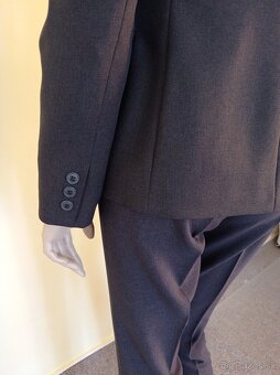 Dámsky kostým zn. Benetton č.36-38 - 4