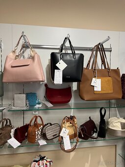 Dámske kabelky/tašky - mix 71 ks - 4