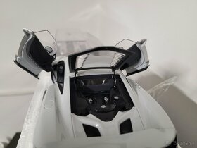 Model 1:18 McLaren 675 LT Autoart - 4