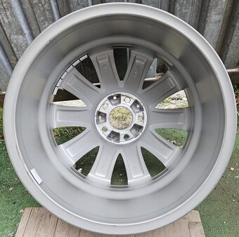 Atraktívne, nové, originálne disky Mercedes - 5x112 r18 - 4