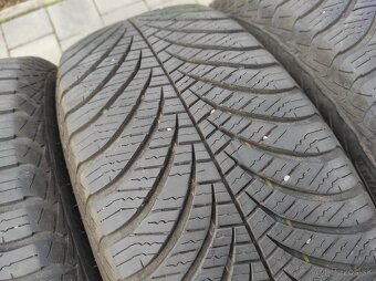 Celoročné pneu 185/60R15 Goodyear 4ks - 4