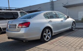 Lexus GS300 (2008) – spoľahlivý luxus na každý deň - 4