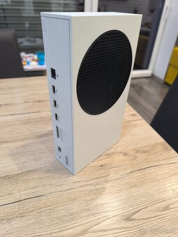 Predám  Xbox series s - 4