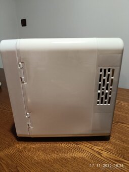 Mini chladnička na kozmetiku - 4