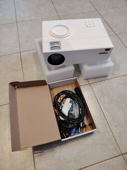 Predám LED projektor - 4