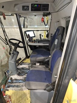 Predám kolesový kombajn New Holland CR 9.80 - 4