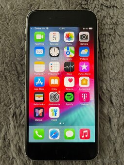 iPhone SE 2020 64GB White - 4