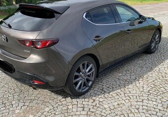 Mazda 3, 2.0 - 4
