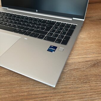HP EliteBook 860 G10 TOUCH/ +záruka - 4
