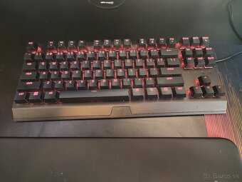 HAL3000 MČR Finale Elite 4070 herná zostava v záruke 2m - 4