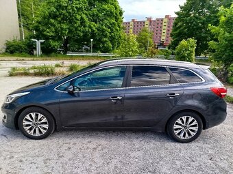Kia ceed sw - 4