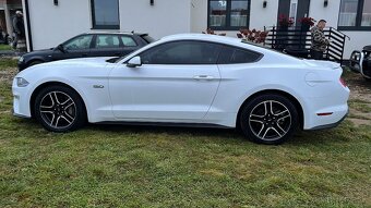 Ford Mustang 5.0 GT - 4