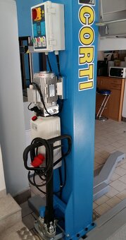 Jednostlpový mobilný zdvihák 2500/3500kg ZÁRUKA - 4