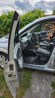 Renault megane scenic - 4