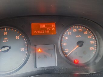 OPEL VIVARO 2.0 DIESEL ROK 2011 - 4