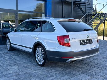 Škoda Superb Scout 2.0 TDI CR 4x4 DSG 2012 220000km - 4