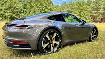 PORSCHE 911 4S - 4