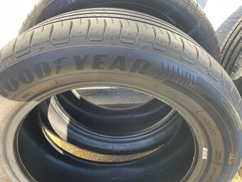 PREDÁM zánovné letné pneu zn. GOODYEAR 215/55 R17 94V - 4