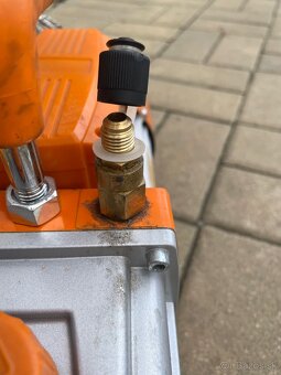 Predám funkčnú vákouvú pumpu - 4